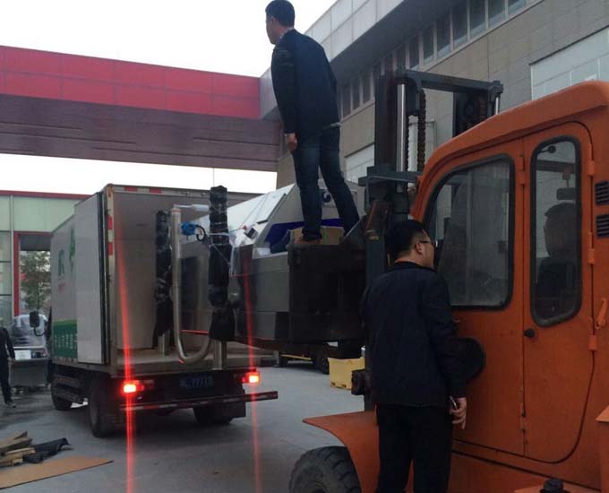 21屆國際漁業(yè)博覽會設備搬運案例