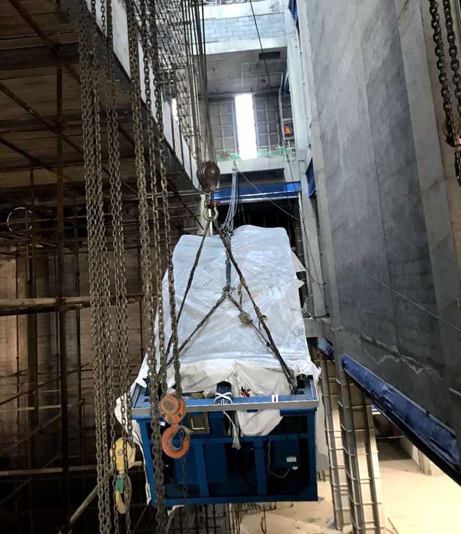 海軍博物館改擴建扶梯設備吊裝現(xiàn)場